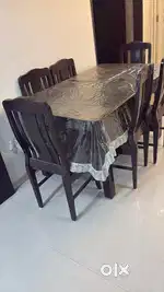 6 seater Dinning table