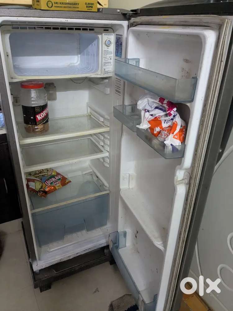Samsung fridge 210 ltr good condition
