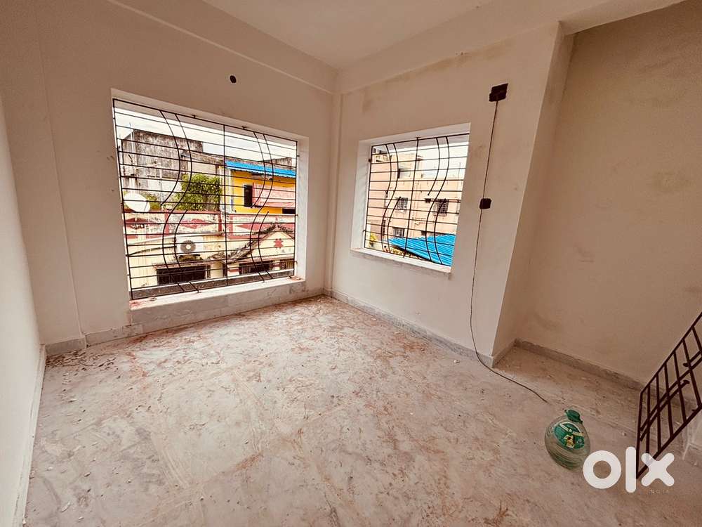 1 BHK FLAT FOR SALE AT DIAMOND PARK 2 MIN WALKING DISTANCE FROM METRO