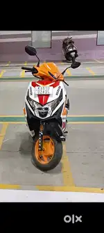 1st party bike. Honda Dia REPSOL version 81,000 rs