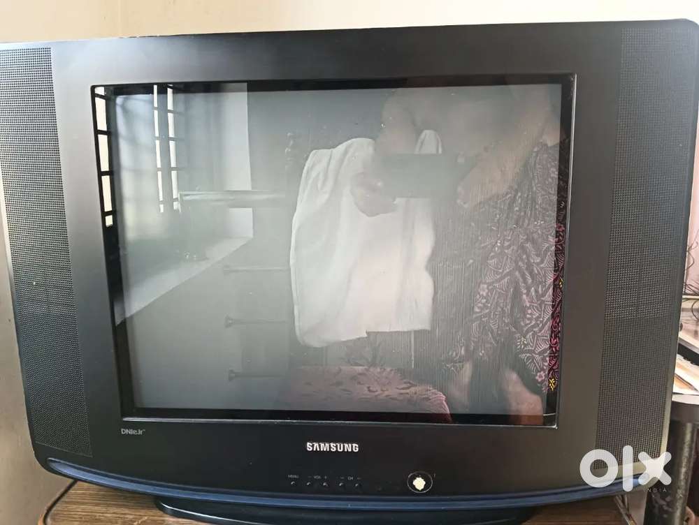 Samsung 21 inch flat tv for sale..