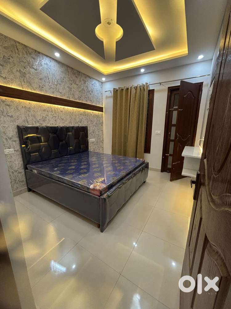 Sec 124/125 villa /kothi/ flat