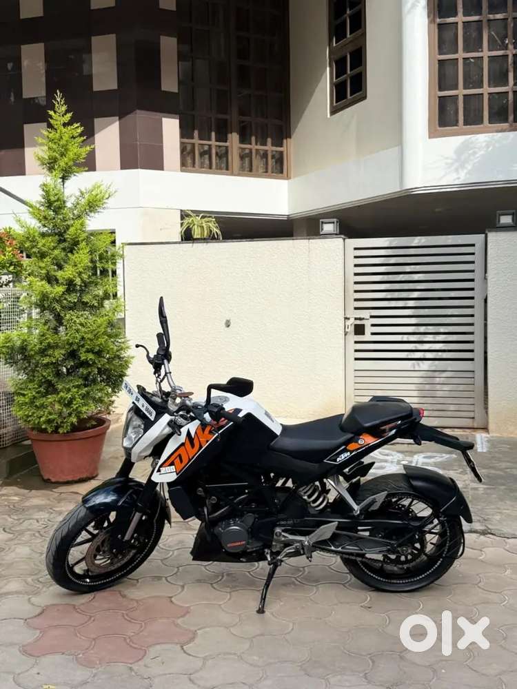 KTM DUKE 200 BS III