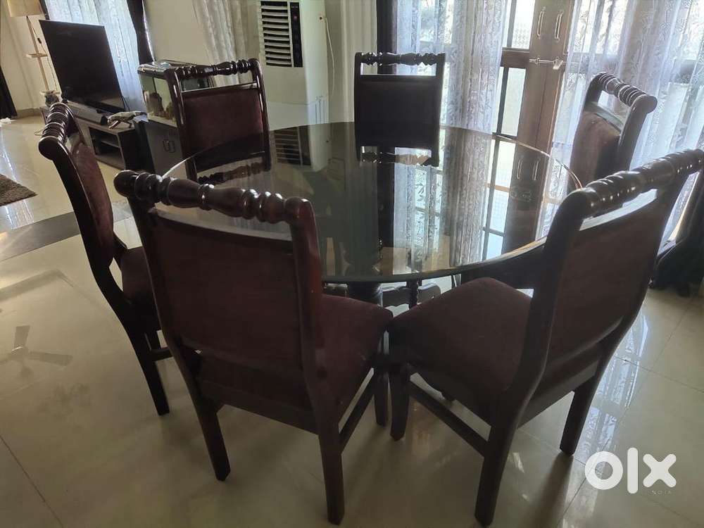 6 seater dining table