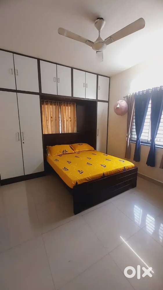 2BHK FULLY FURNISHED NORTHEAST CORNOR