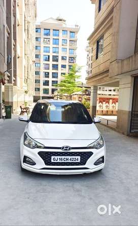 Hyundai i20 Petrol Asta Dual Tone, 2018, Petrol