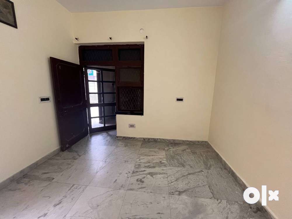 Spacious 1 Bedroom with Spacious Kitchen, Bathroom for Rent