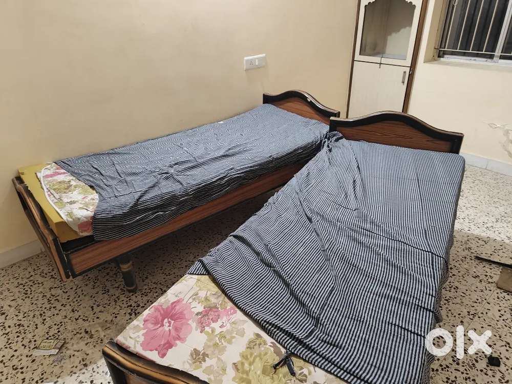 Single bed With mattress