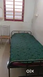Paying guest / mens hostel near lulu mall, 6 singles room,with food