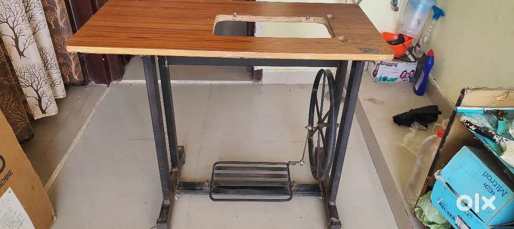 Silaai mechine table for sale