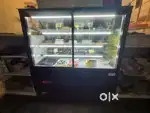 Cake display counter fridge for selling, well condition