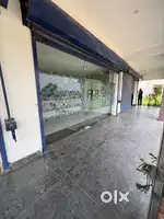 34ft x 85ft (2890sq ft) showroom available for lease