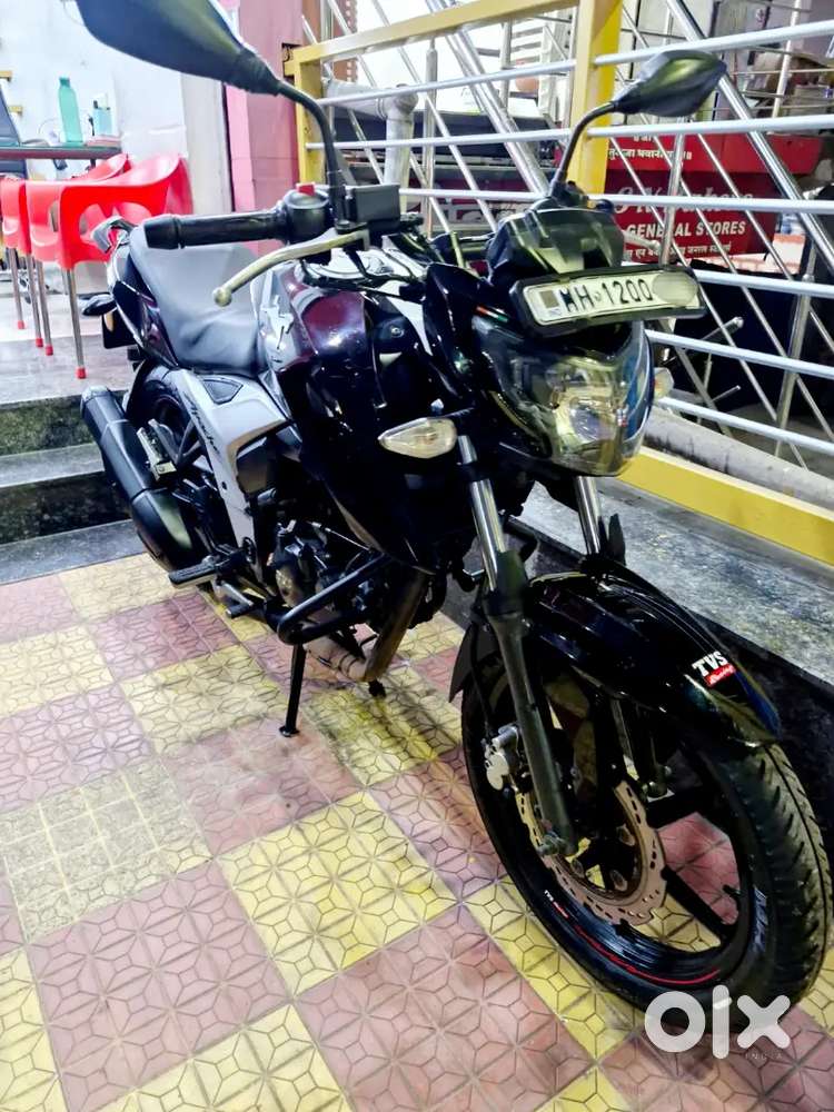 TVS APACHE RTR 160 4V