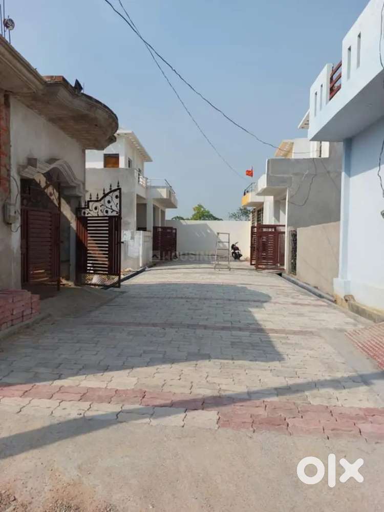 70 sq yard plot for sale
