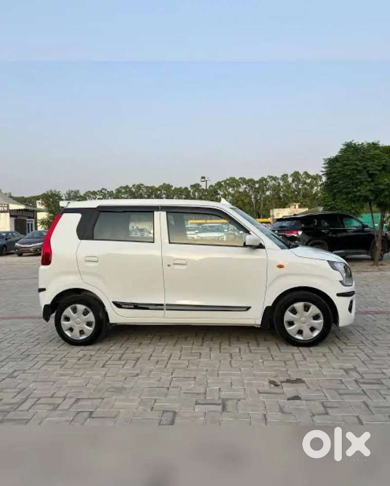 Driver required for wagonR ola/uber