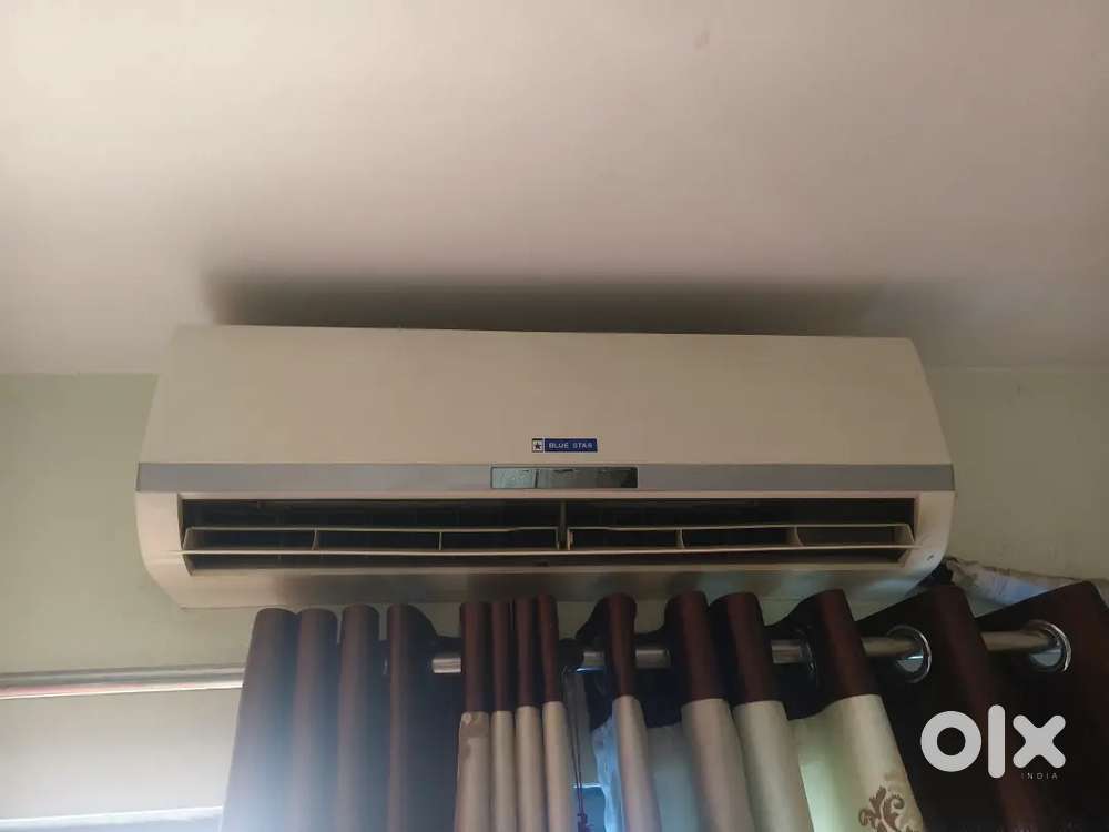 1 ton Bluestar AC in good  condition
