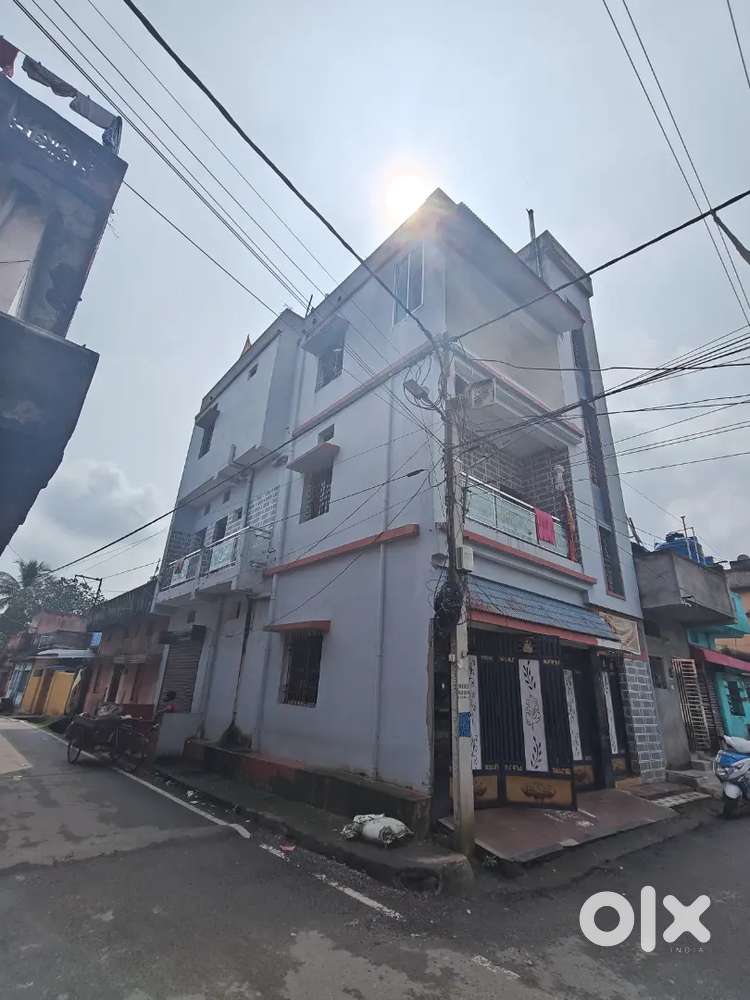 3 floor house with Terrace for sale
