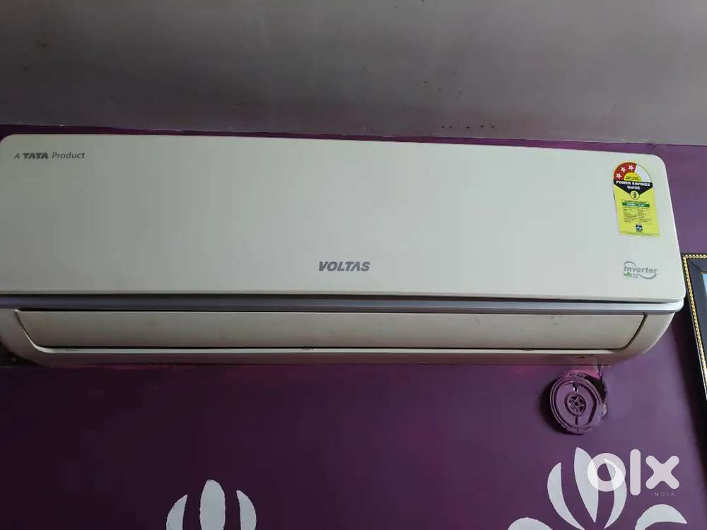 Voltas 3 star inverter split AC
