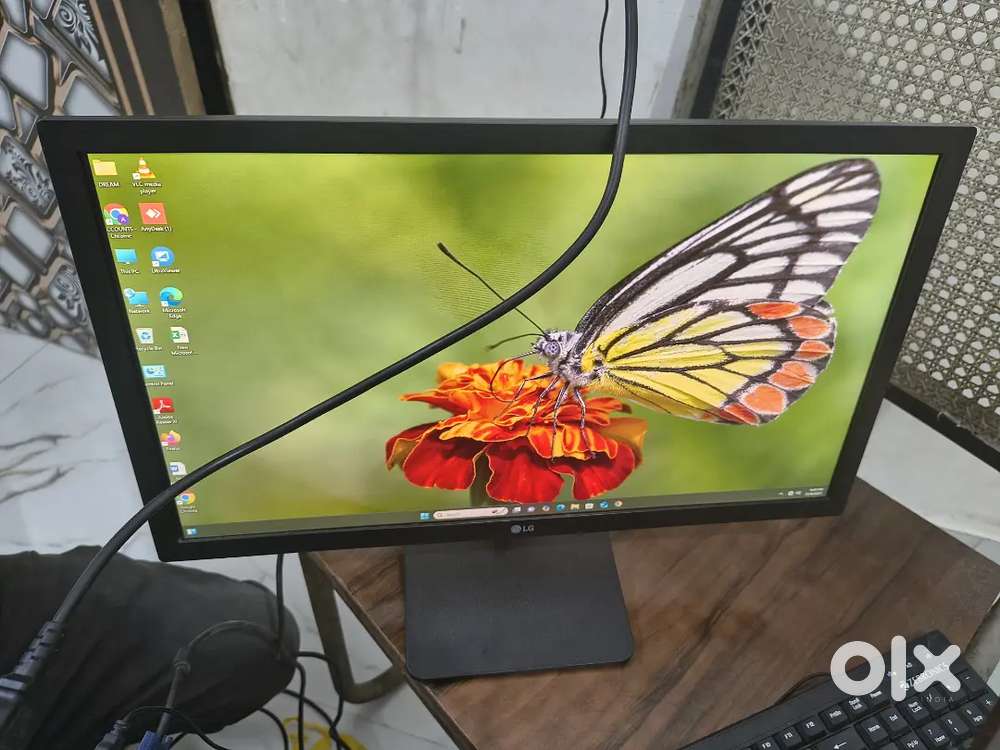 Laptop and Computer in very good condition (Freshly new)