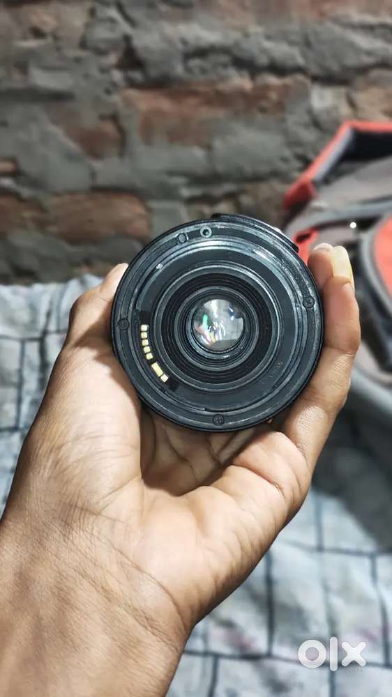 Cenon lens sab badhiya hai chota aur bada dono lens hai
