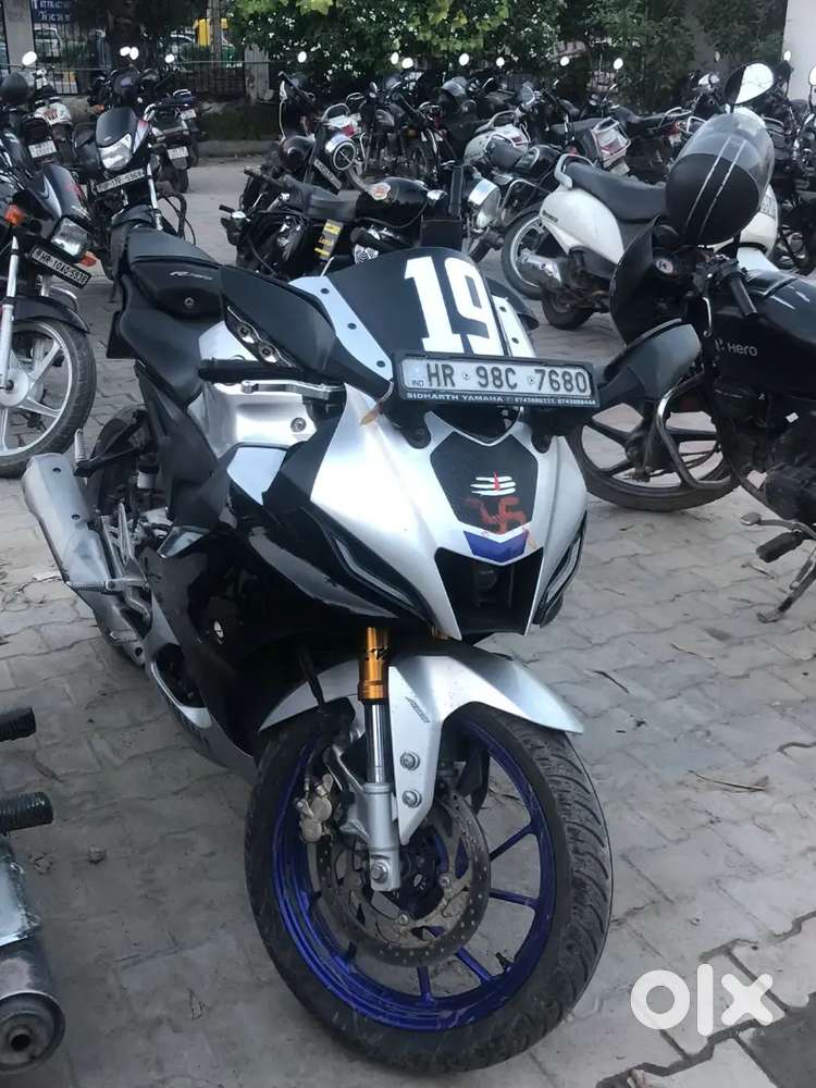 Yamaha R15 v4M mint condition 1st owner