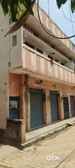 At very premium location near mughalsarai station best for Buissness