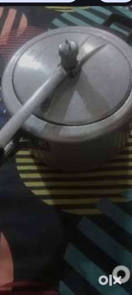 HAWKINS PRESSURE COOKER 5 LITRES