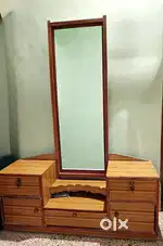 Dressing table