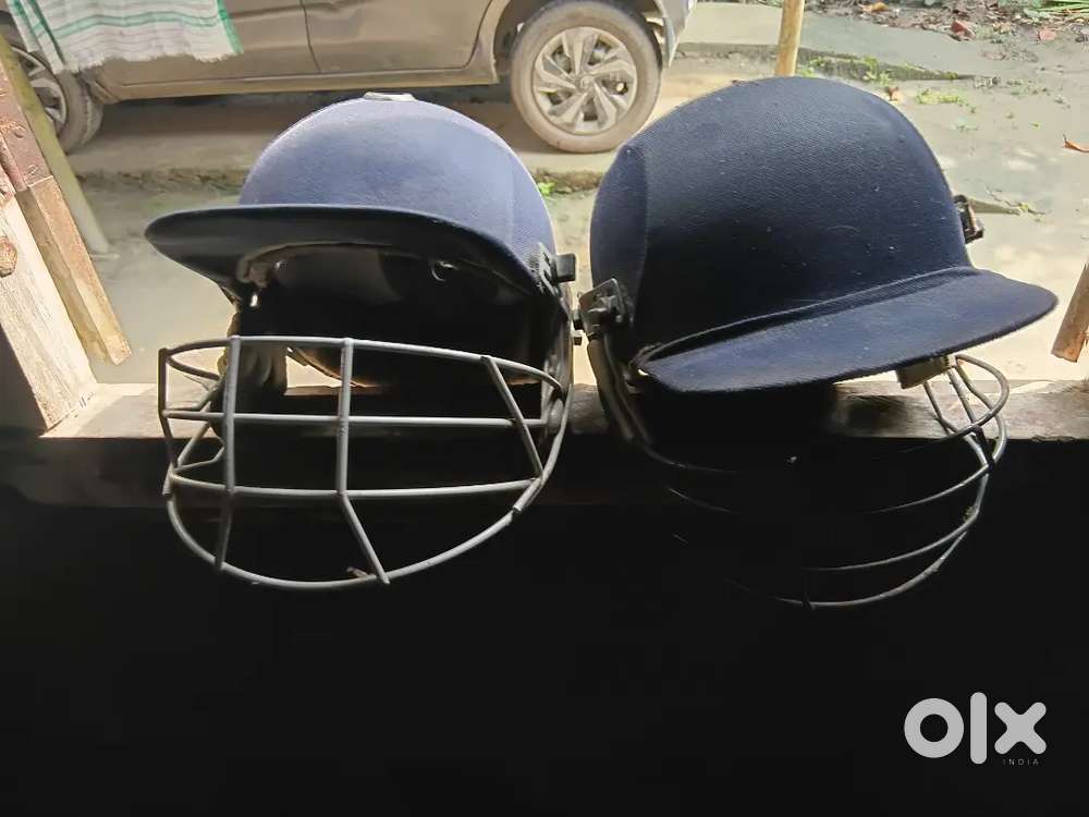 Cricket helmet