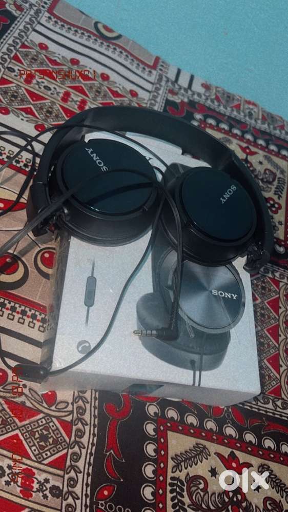 Sony wired headphone