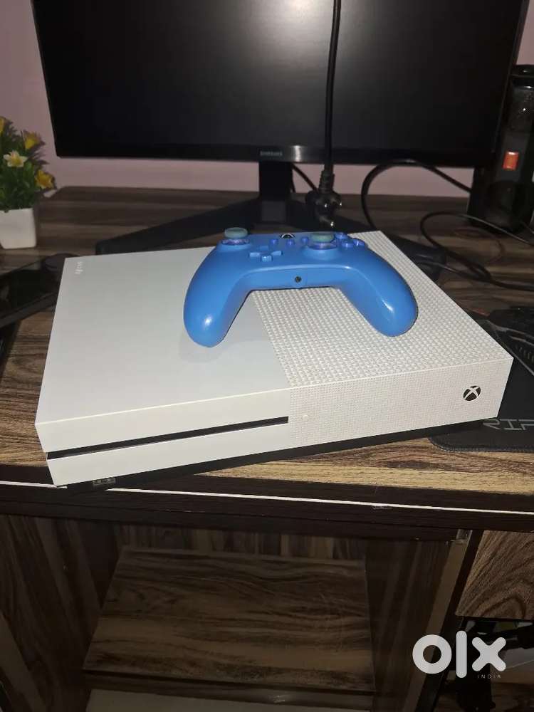 Xbox one s 1tb version with 2 games