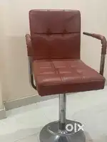 Adjustable chair for dinning and office