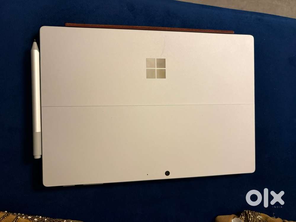 Microsoft surface 7+ 8/256 brand new condition