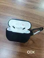 Wireless Bluetooth earbuds