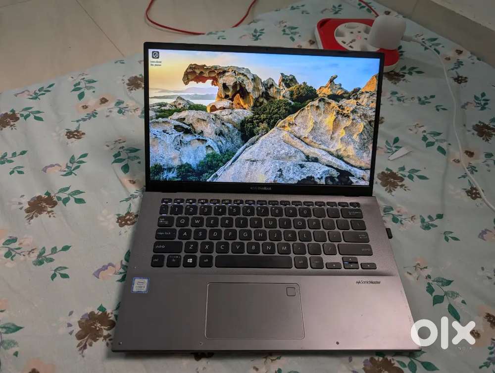 Asus vivobook 12/512 gb