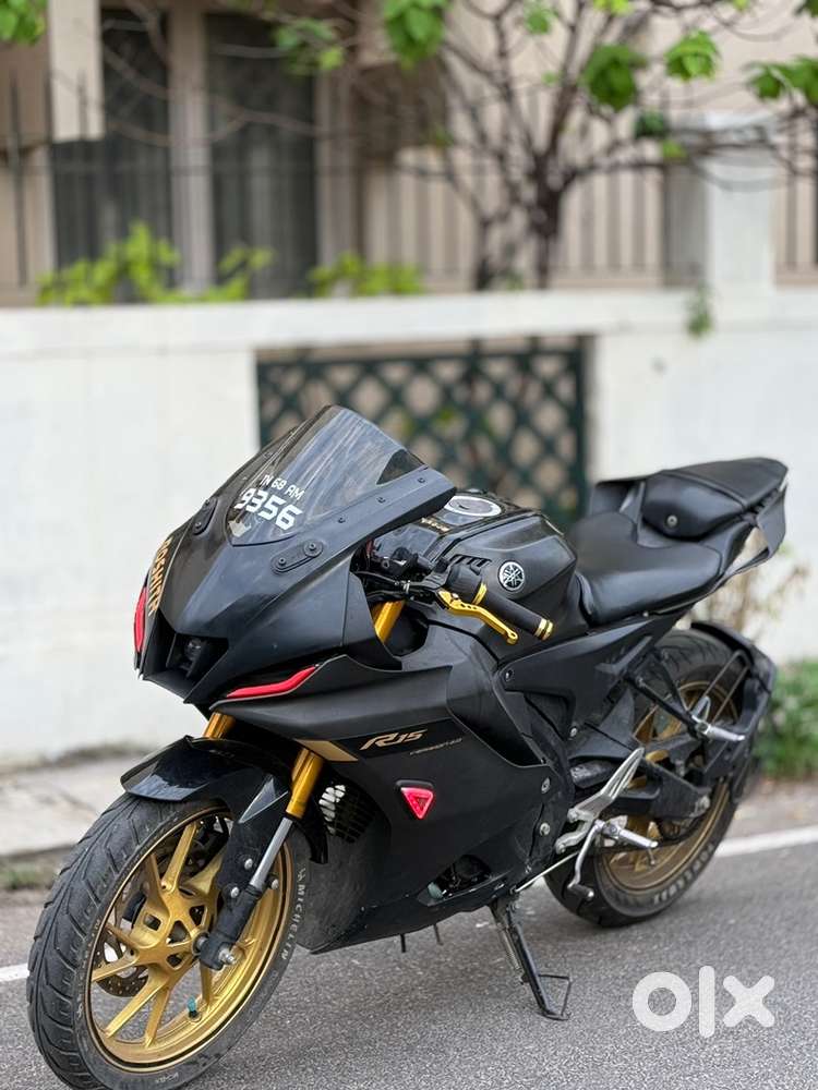 Yamaha r15v4
