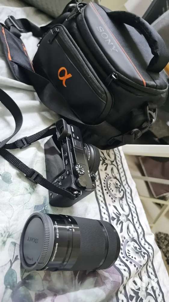 Sony alpha 6100 with 55-210 lens