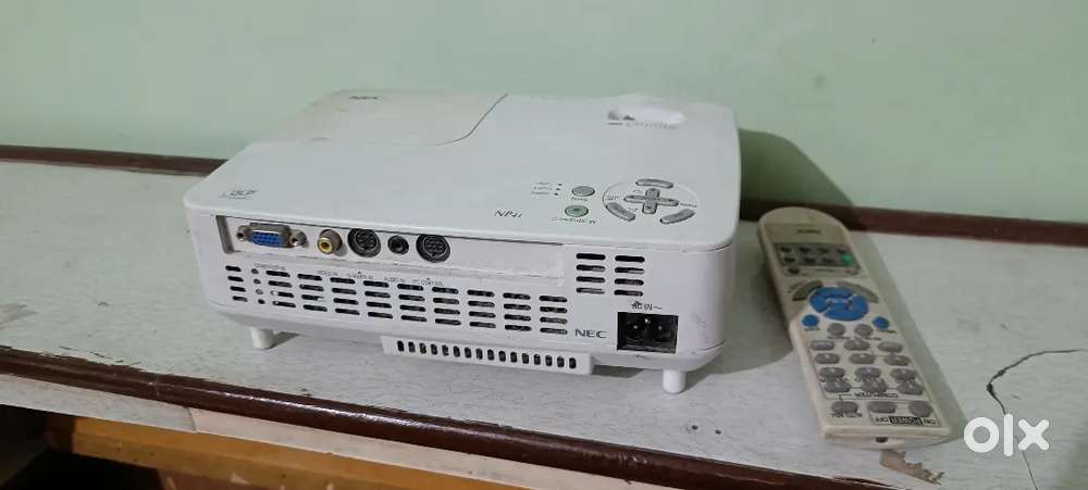 NEC HD projector