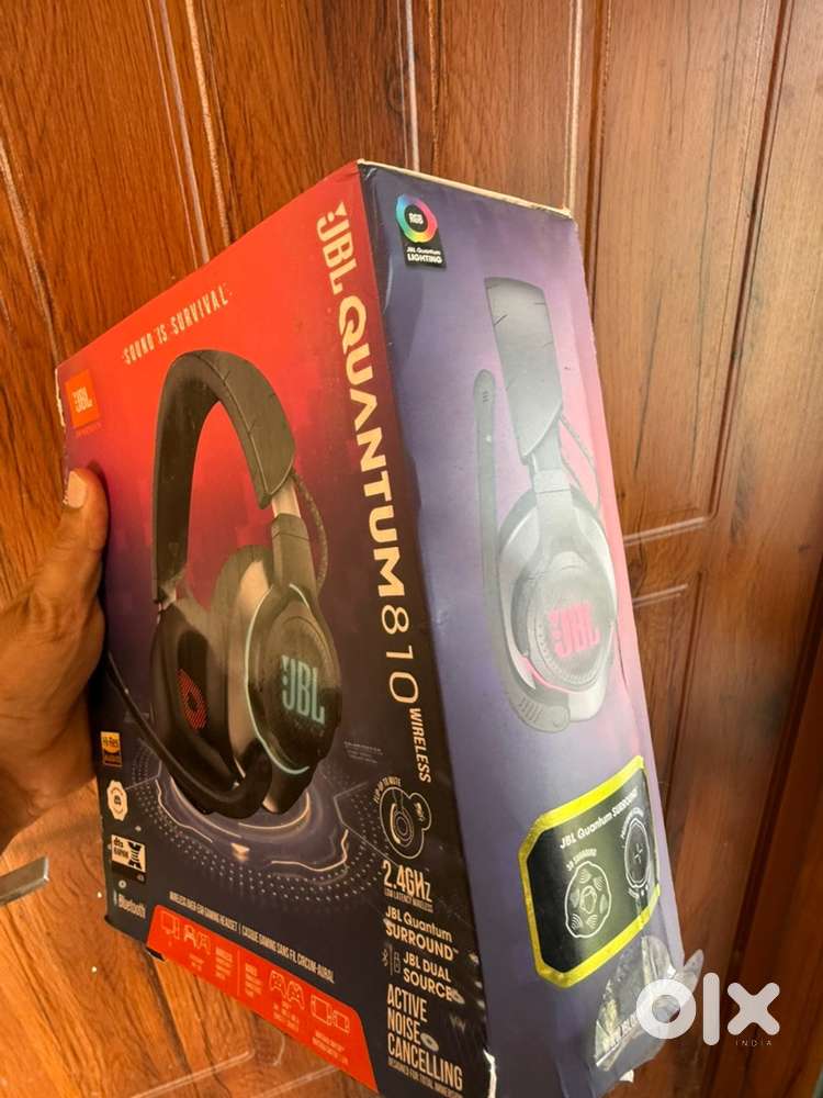 JBL  QUANTUM 810 Professional wireless Gaming HEADPHONES