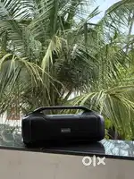 Portable bluetooth speaker