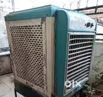 cooler in very good condition with solid iron stand