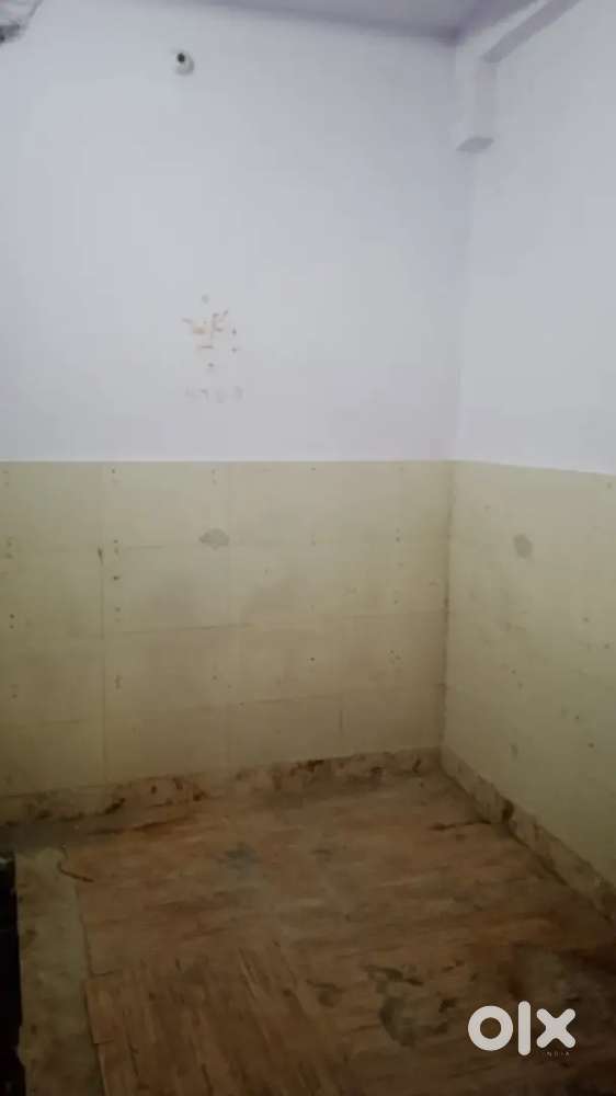 L type shop on road rent 21000+30000 security 15 ka commission