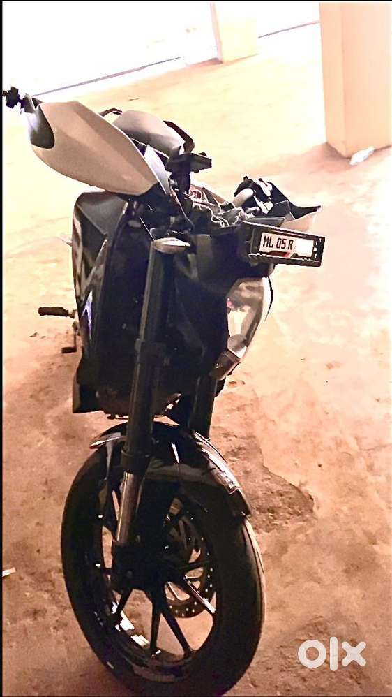 Dng biang bha ka bike dei first owner bd tyre ruh jng michelin 180