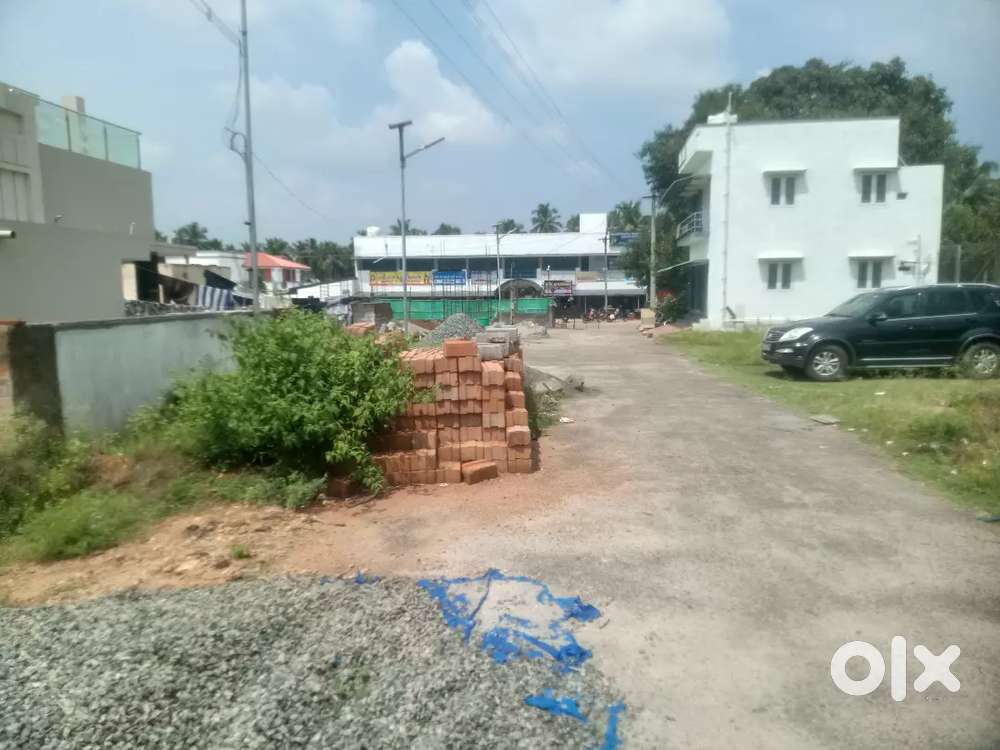 Near Poy main road 100 mt only kp bus Stop opp indian oil petrol bank