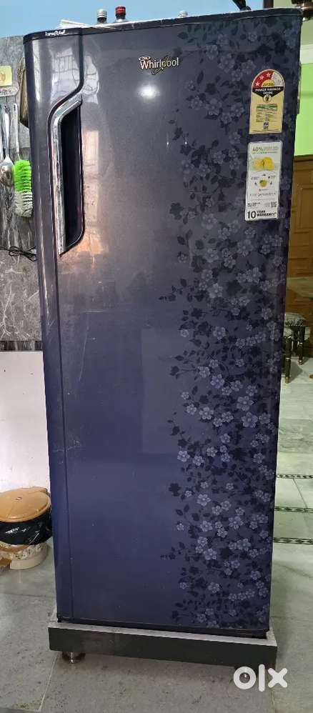 W,hirlpool Refrigerator
