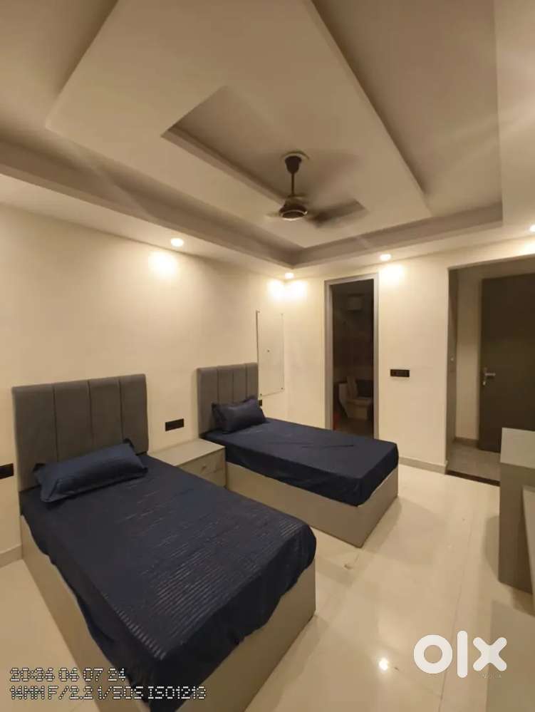 Eazyy stay near by sec 43,42 Gurgaon