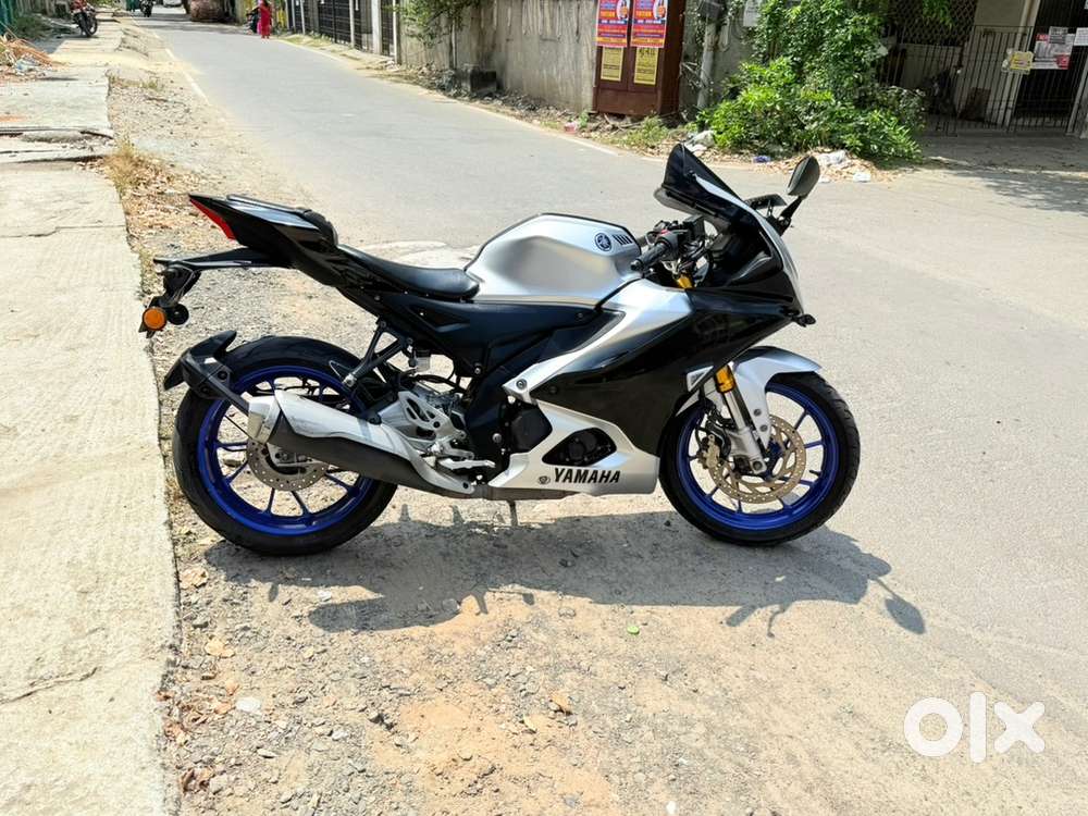 Beautiful and new yamaha v4 m