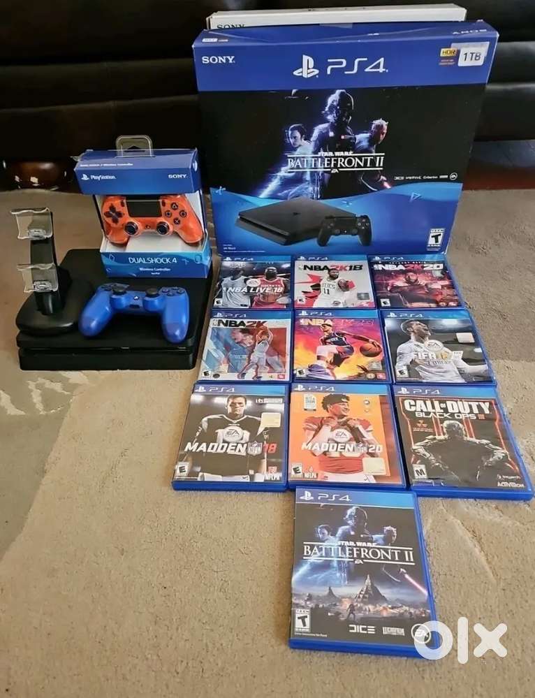 PlayStation 4 Slim STAR WARS BattDlefront II Bundle 1TB, Black Console