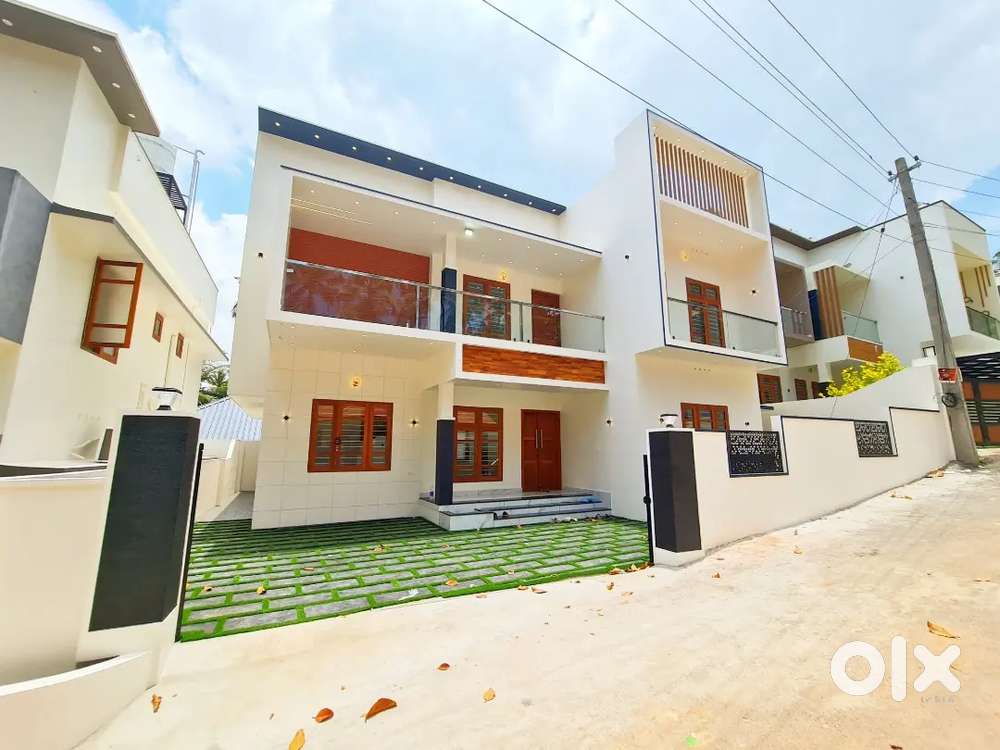NEW HOUSE FOR SALE KAZHAKOOTTAM POTHENCODE