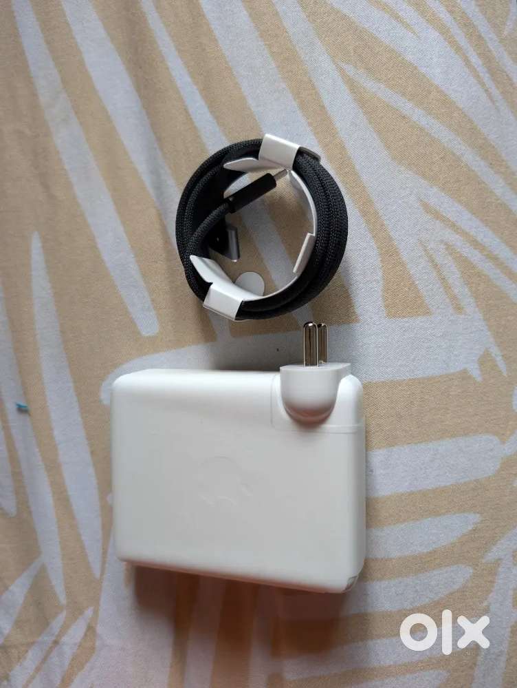 New Original 140w Macbook pro magsafe charger unused
